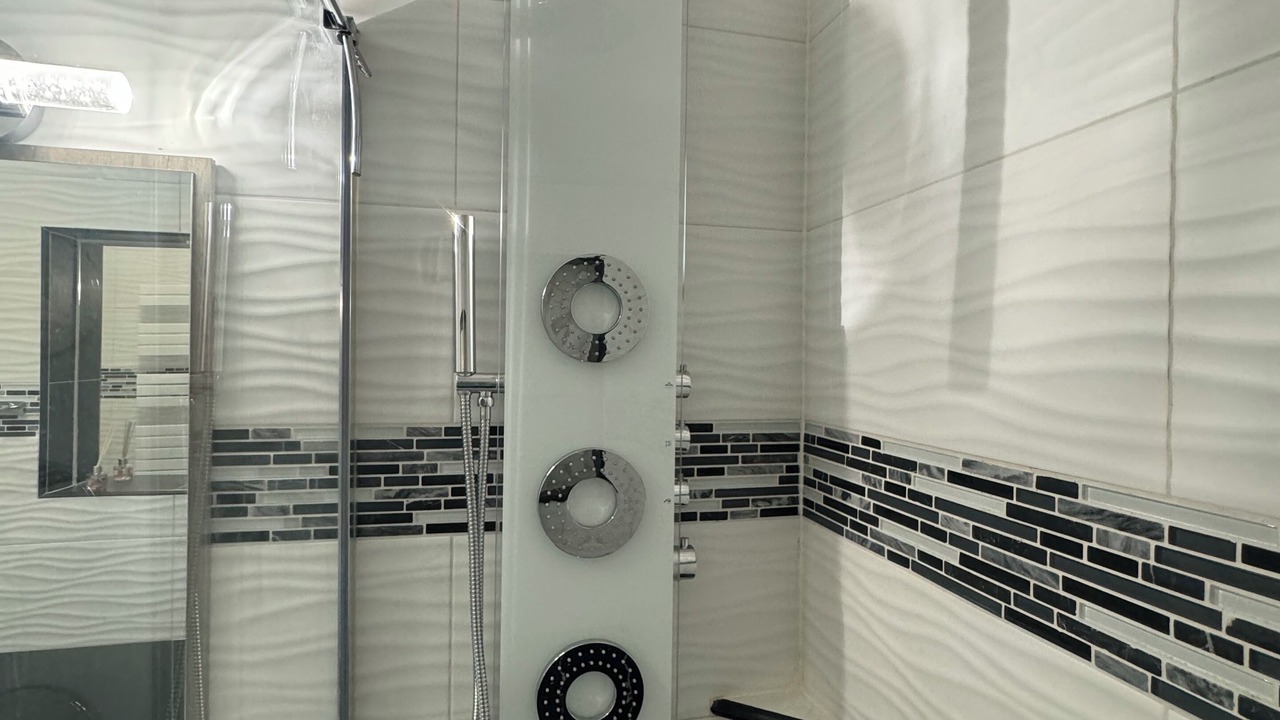 Photo of Bathroom in Melun