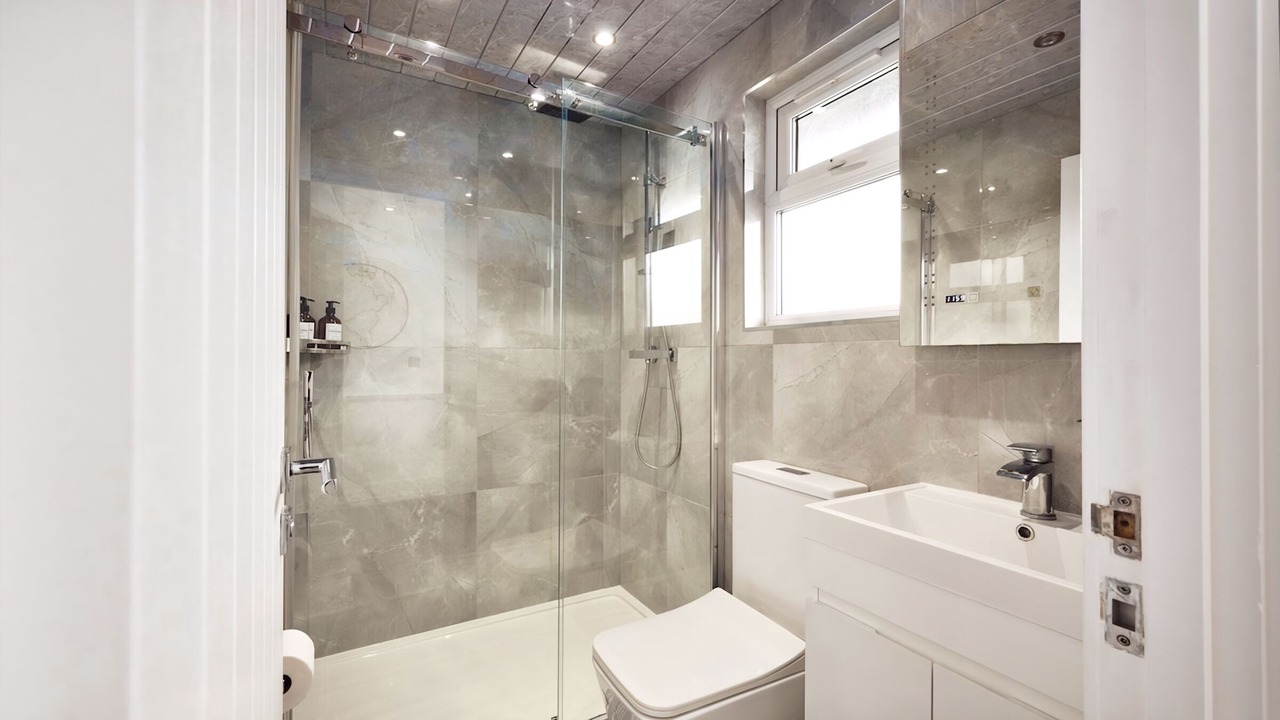 Photo of Bathroom in Luton