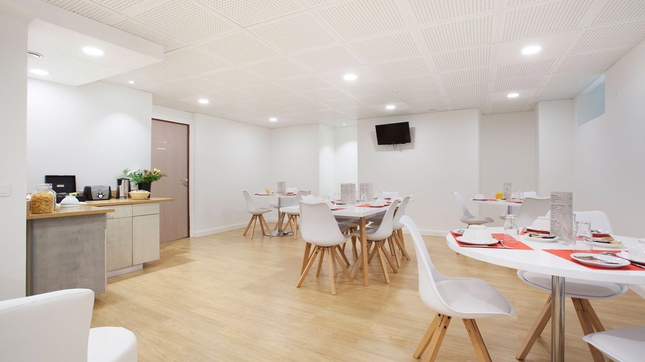 Photo of Bedroom in Musicians Quarter