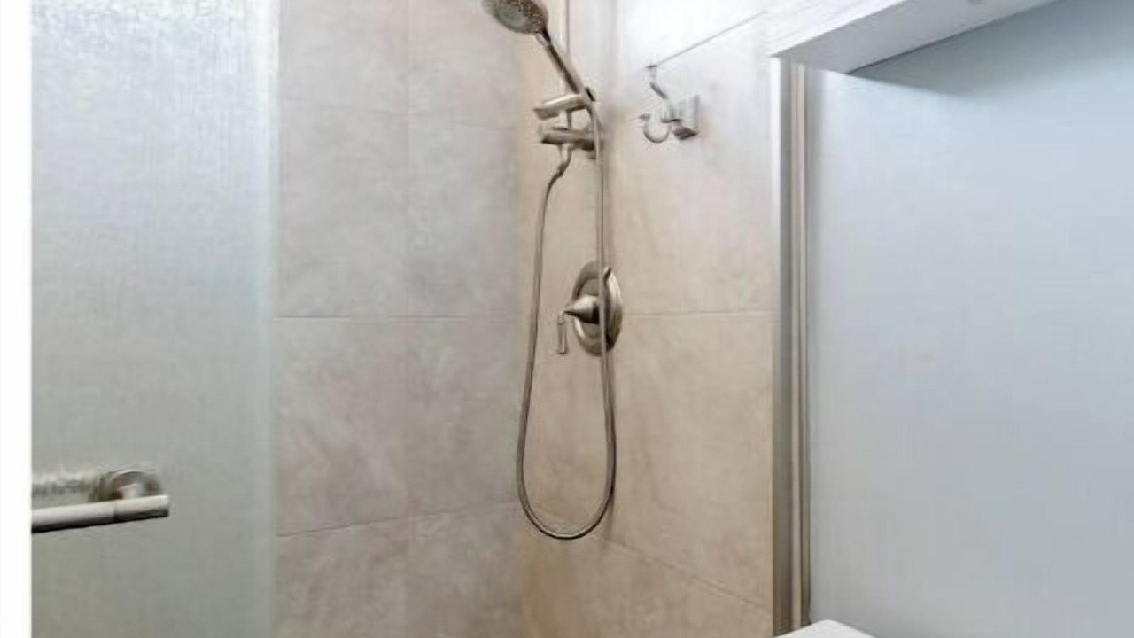 Photo of Bathroom in Oak Park