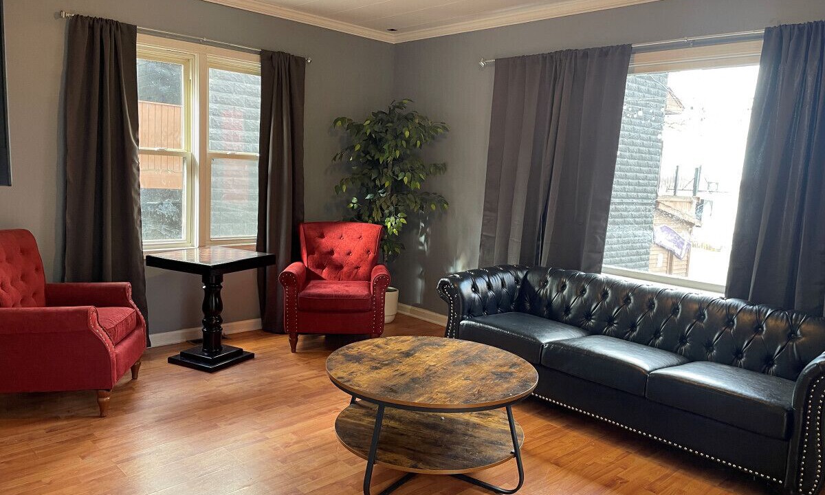 Photo of Livingroom in Fox Lake
