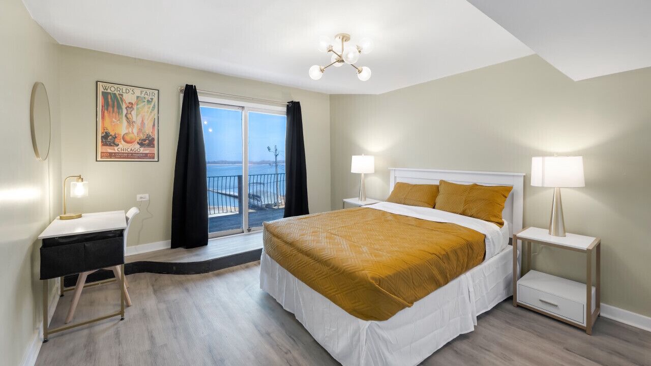 Photo of Bedroom in Fox Lake