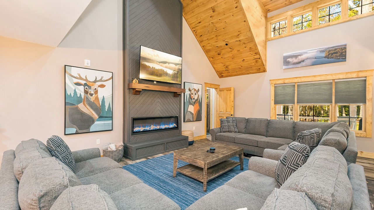 Photo of Livingroom in Oakland