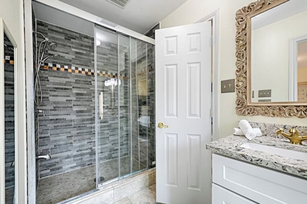 Photo of Bathroom in Allen
