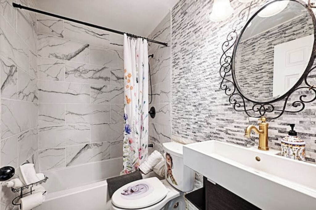Photo of Bathroom in Allen
