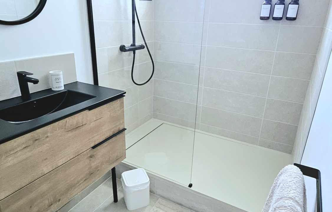 Photo of Bathroom in Troarn