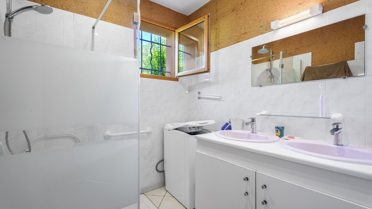 Photo of Bathroom in Les Bormettes