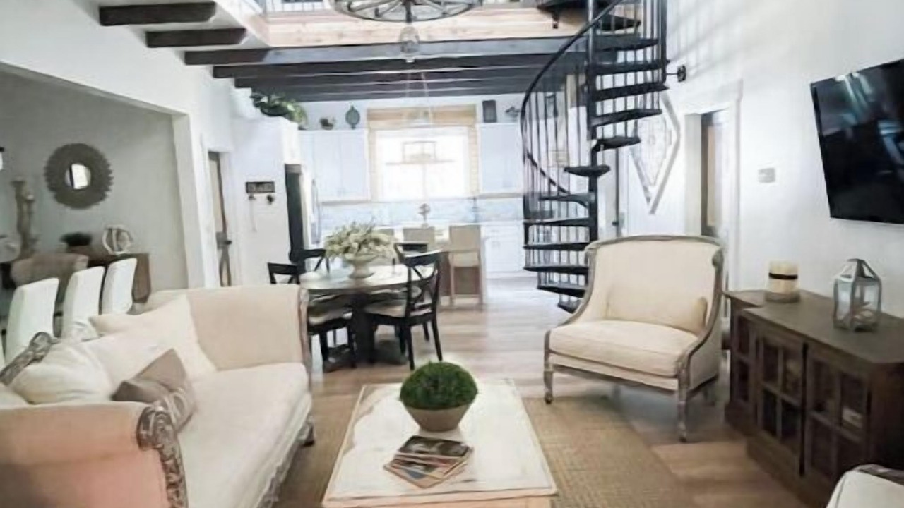 Photo of Livingroom in Liberty Hill