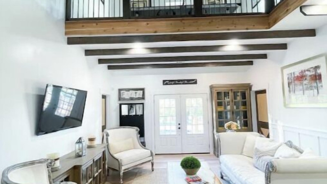 Photo of Livingroom in Liberty Hill