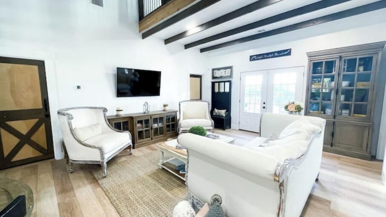 Photo of Livingroom in Liberty Hill