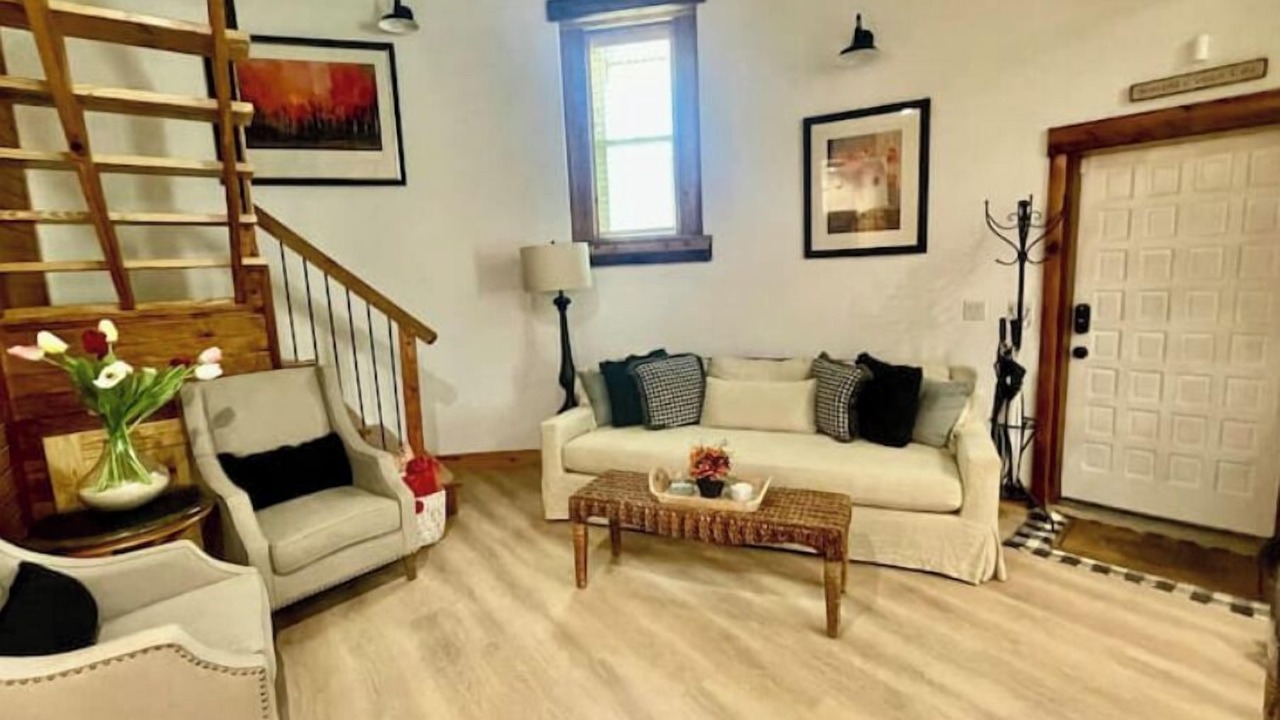 Photo of Livingroom in Liberty Hill