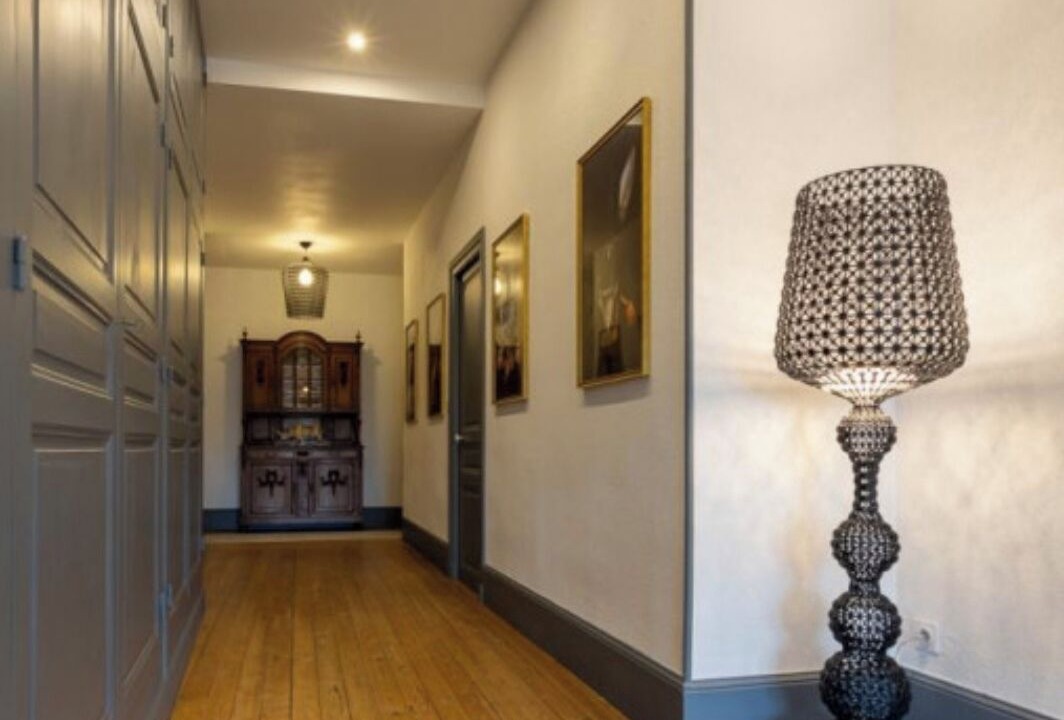 Photo of Others in Joze