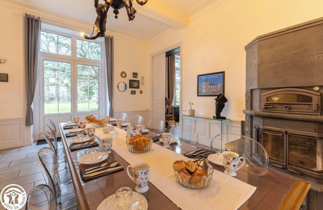 Photo of Others in Joze