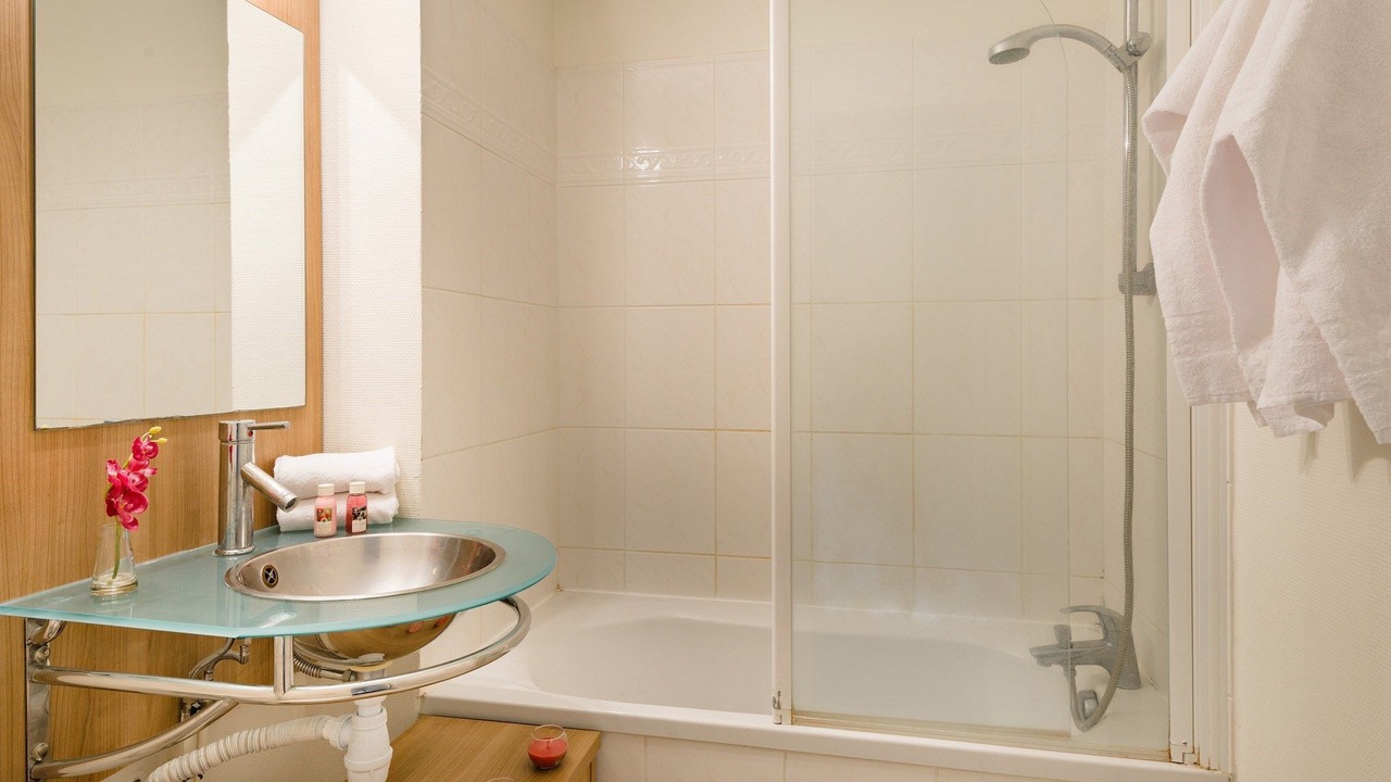 Photo of Bathroom in Azay-le-Rideau