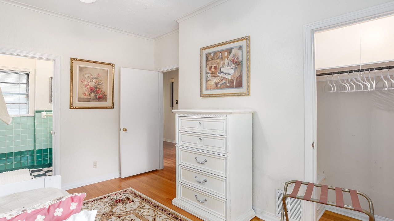 Photo of Bedroom in Fairfield Historic District