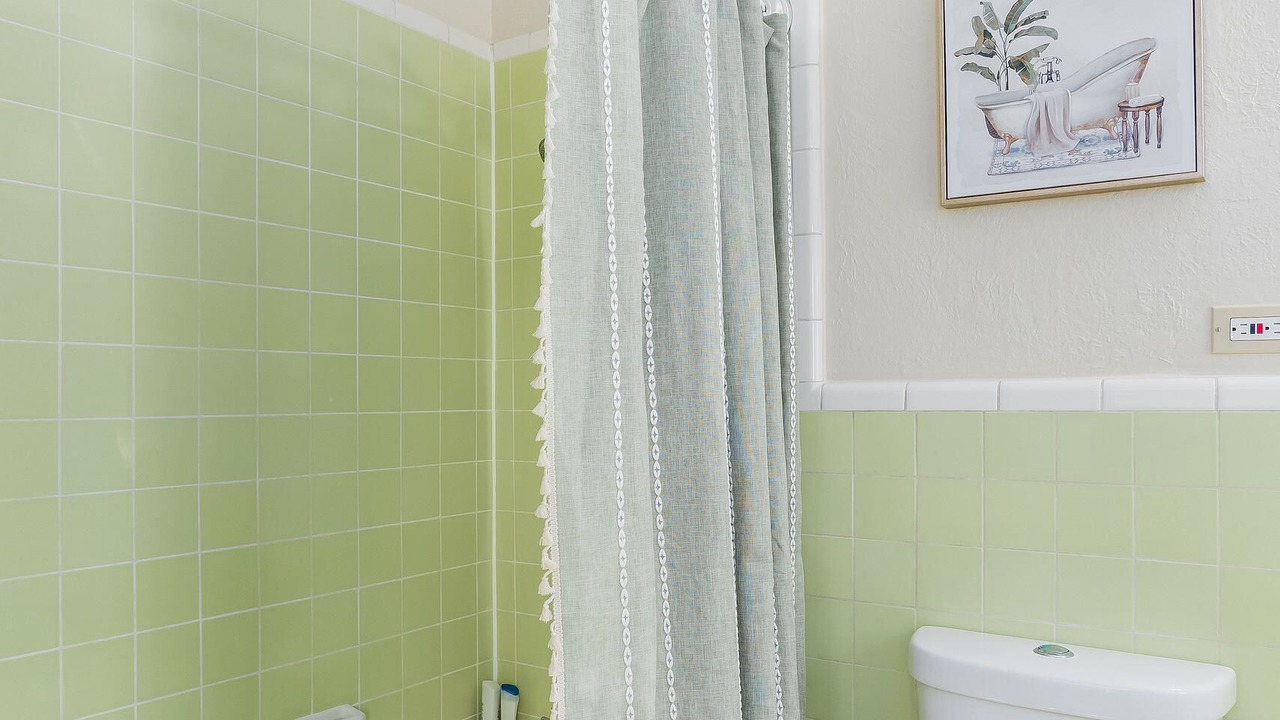Photo of Bathroom in Fairfield Historic District