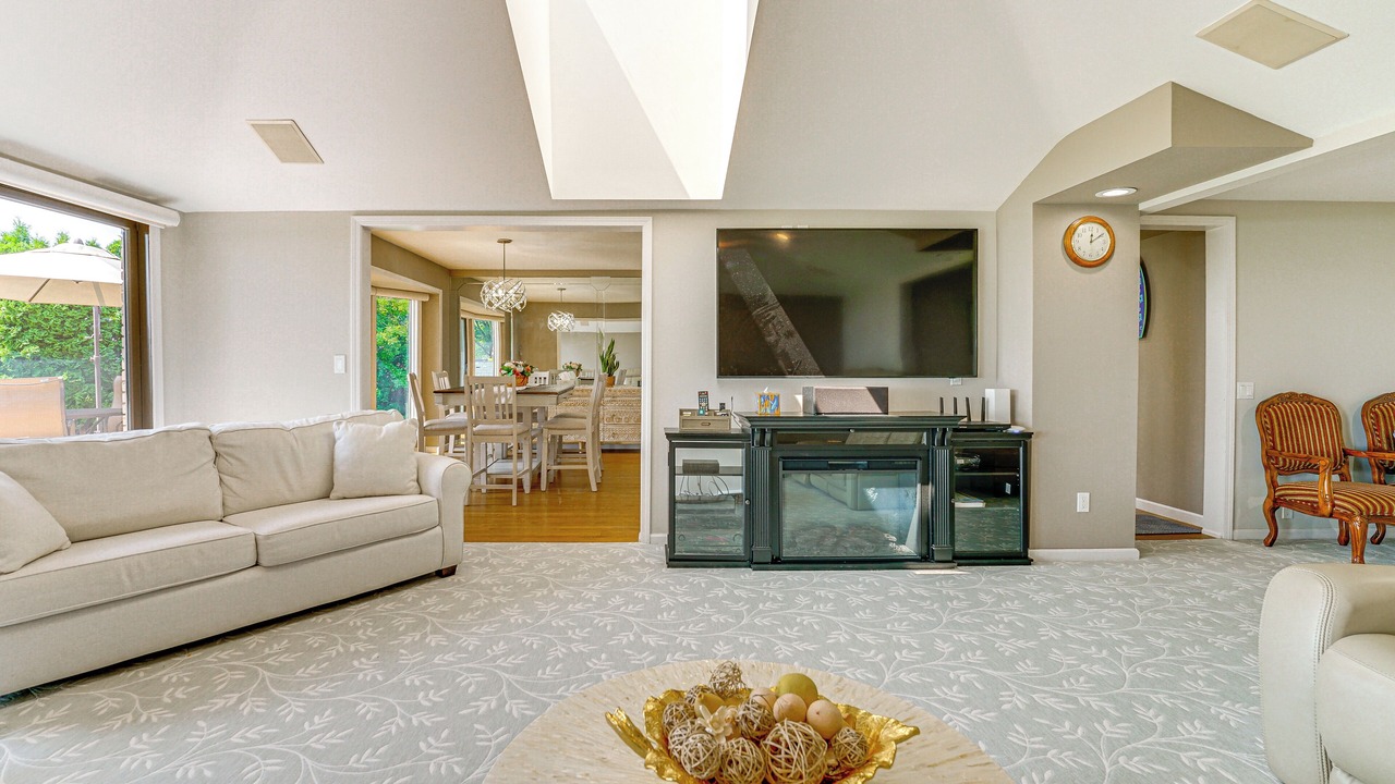 Photo of Livingroom in Anchor Bay Harbor