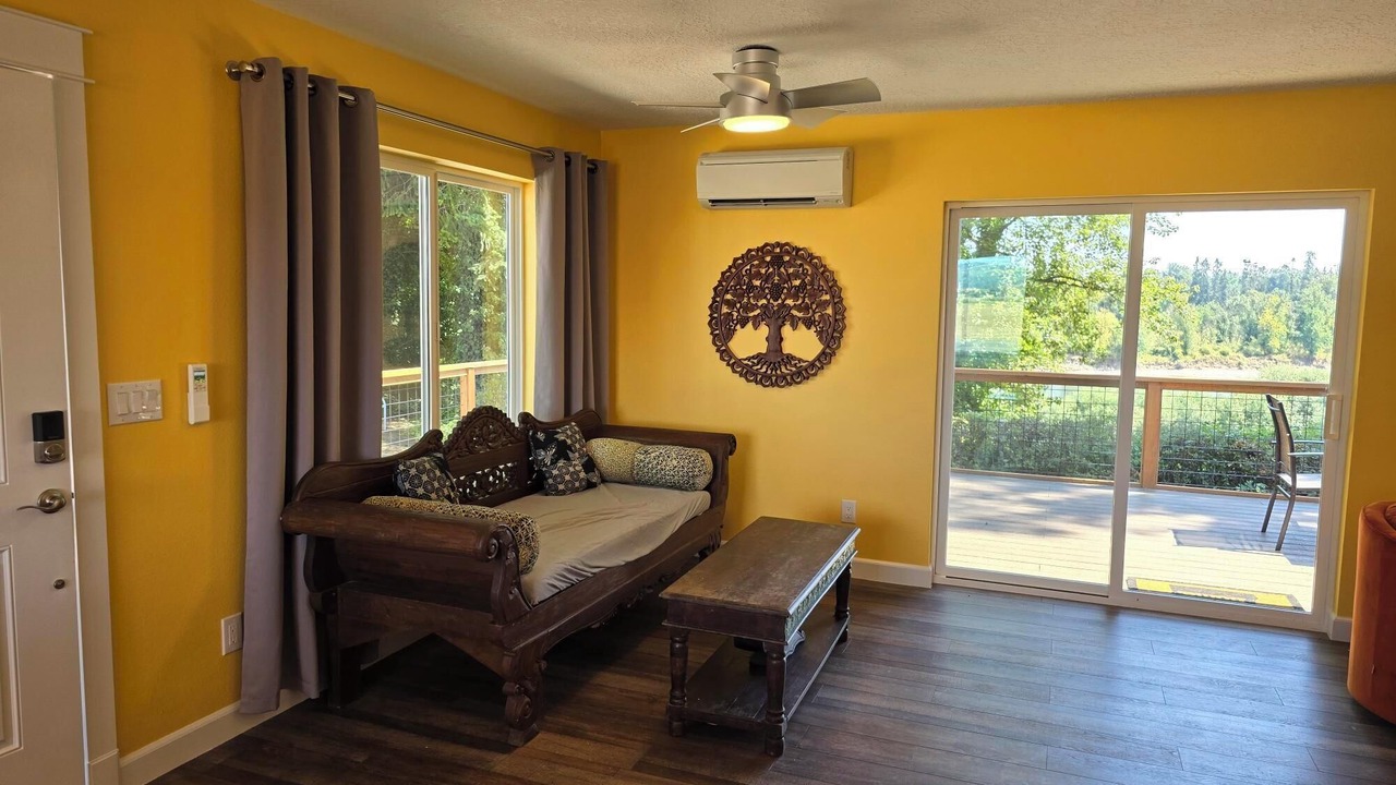 Photo of Livingroom in Salem