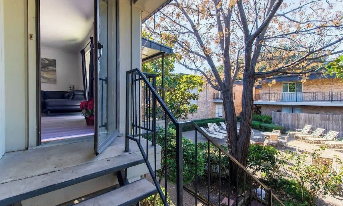 Photo of Patio Balcony in North Dallas
