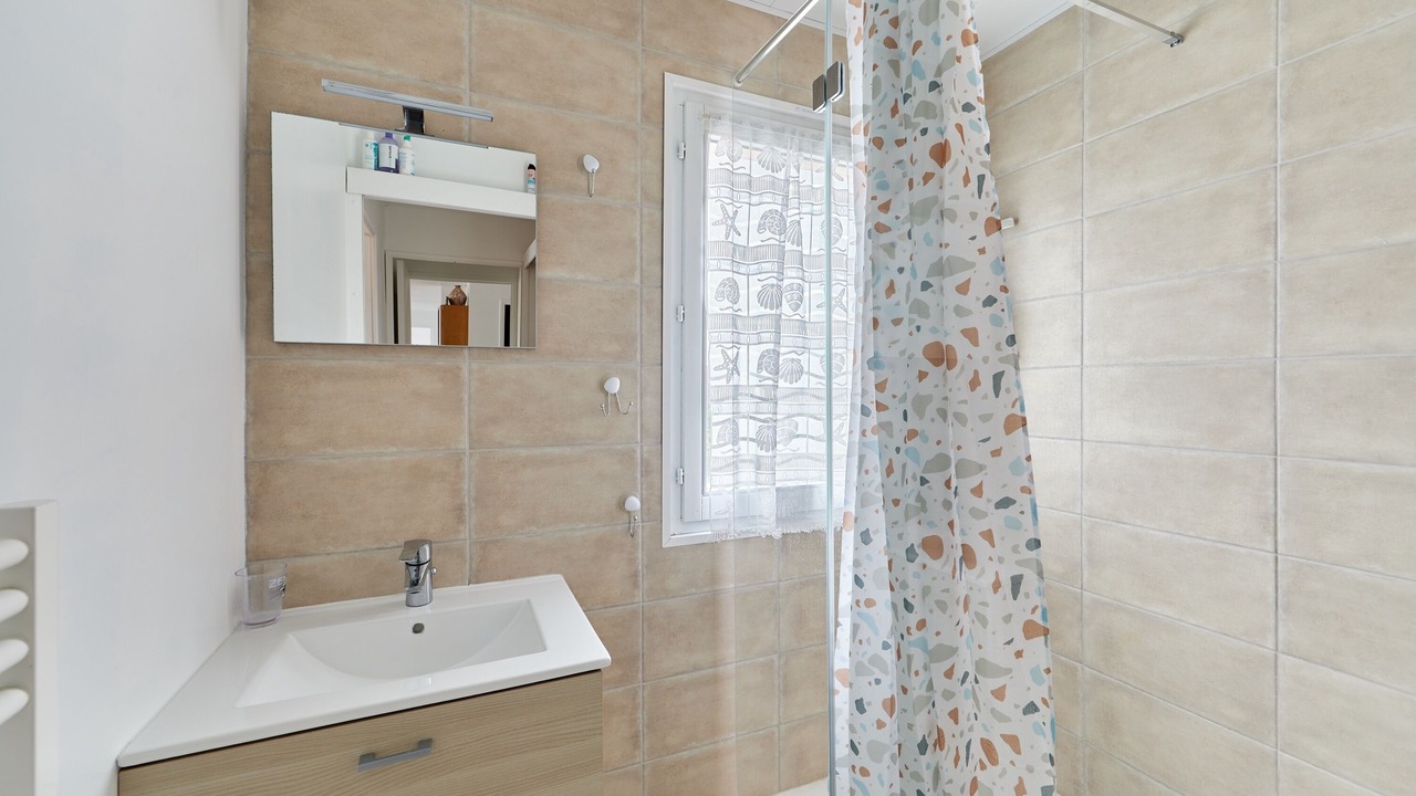 Photo of Bathroom in Cabourg