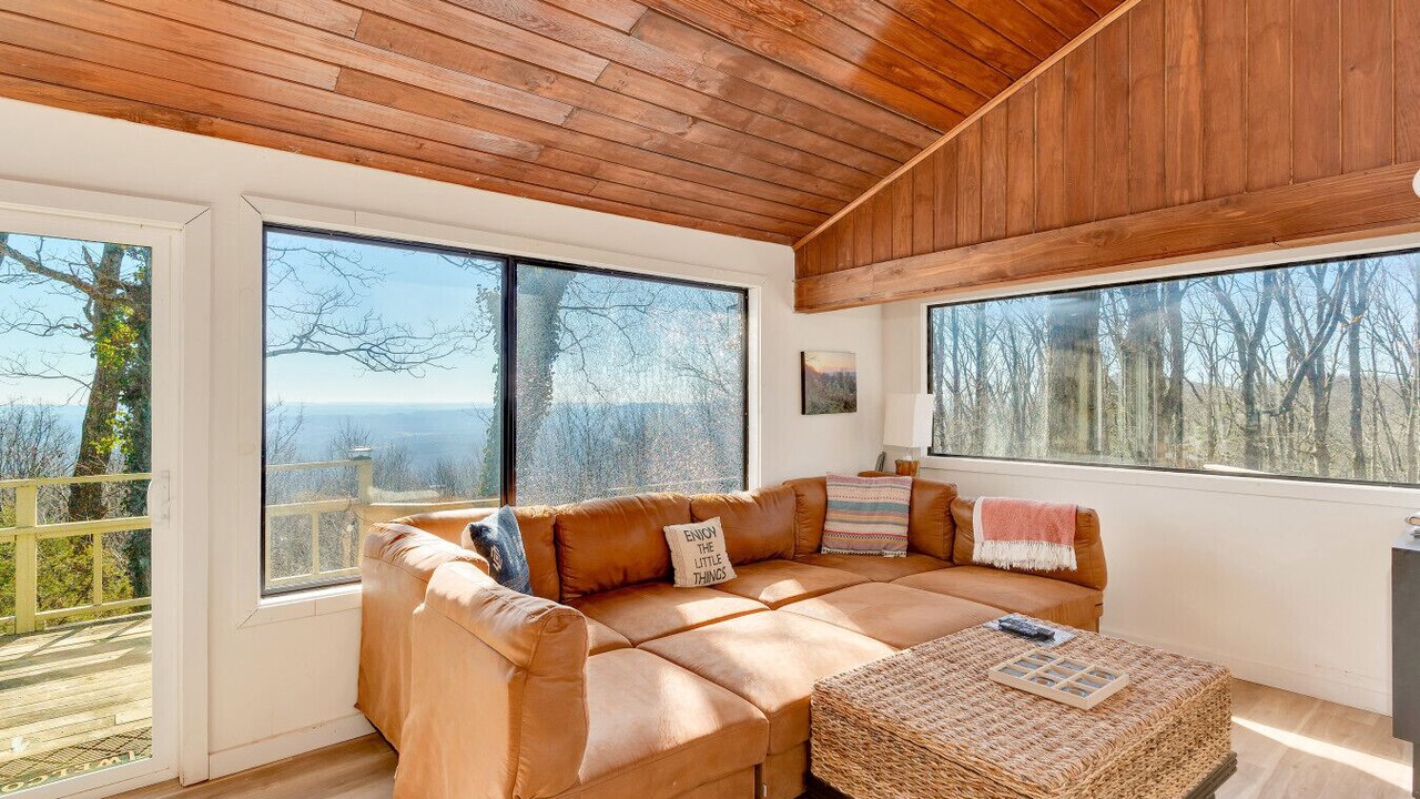 Photo of Livingroom in Trenton