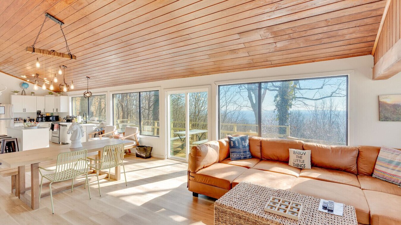 Photo of Livingroom in Trenton