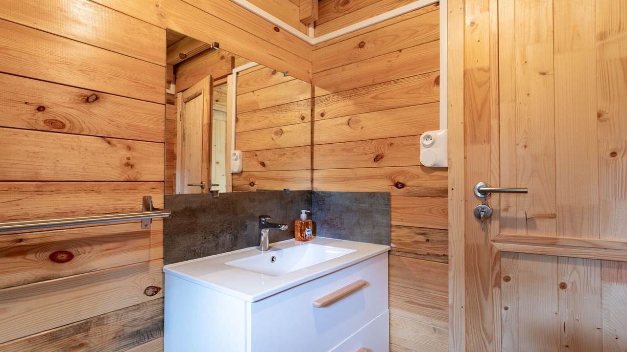 Photo of Bathroom in Plouegat-Moysan