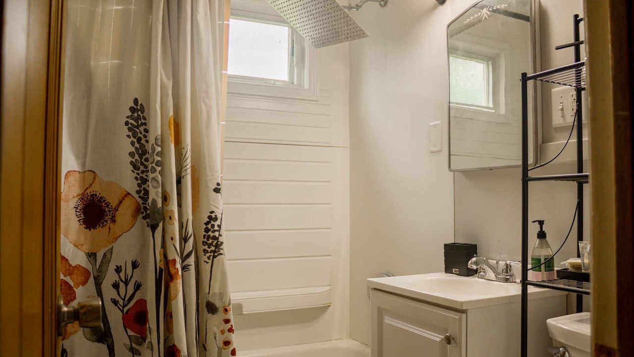Photo of Bathroom in Lind-Bohanon