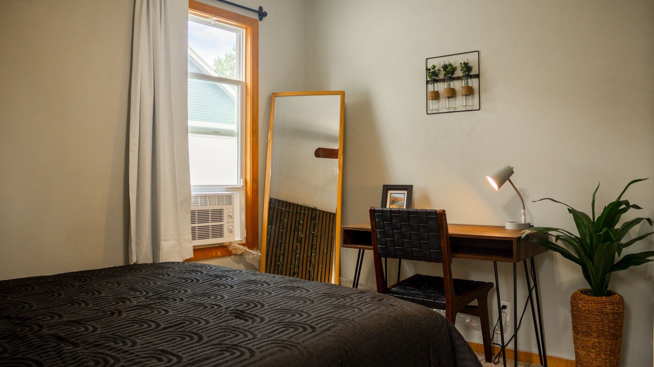 Photo of Bedroom in Lind-Bohanon