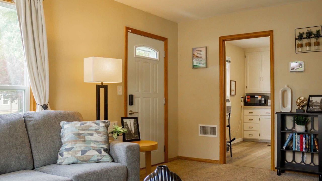 Photo of Livingroom in Lind-Bohanon