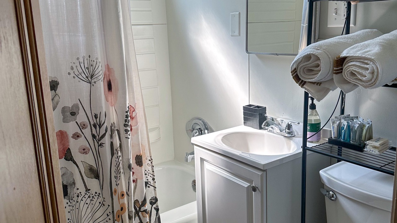 Photo of Bathroom in Lind-Bohanon