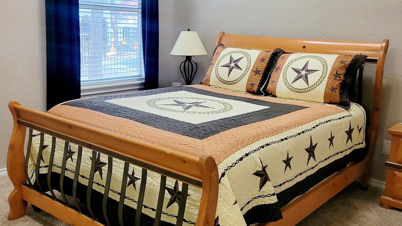 Photo of Bedroom in Colleyville