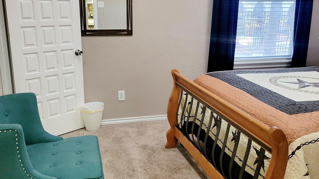 Photo of Bedroom in Colleyville