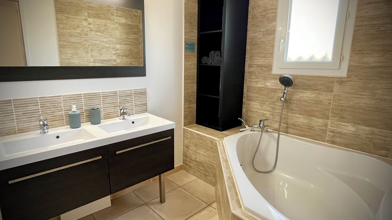 Photo of Bathroom in Barjac