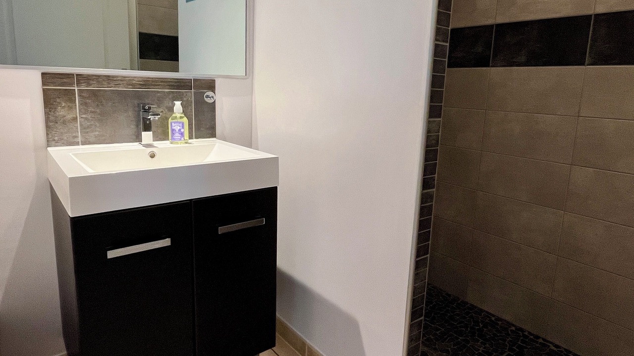 Photo of Bathroom in Barjac