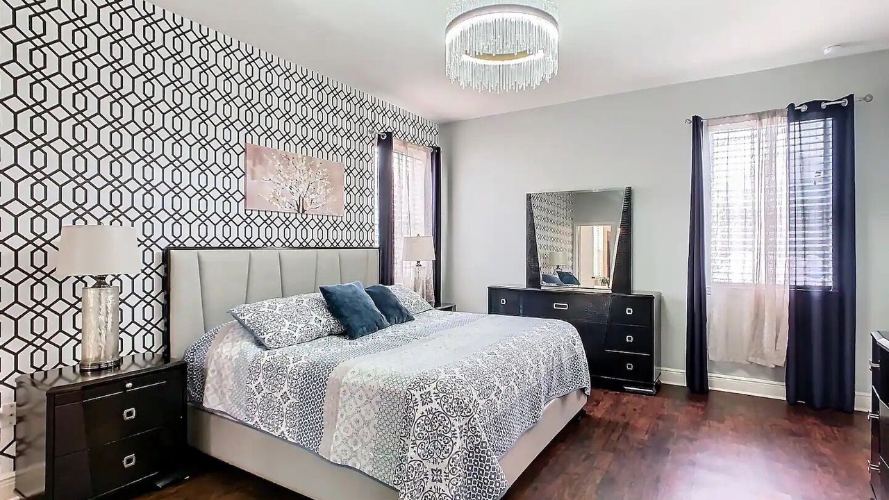 Photo of Bedroom in Crystal Cove