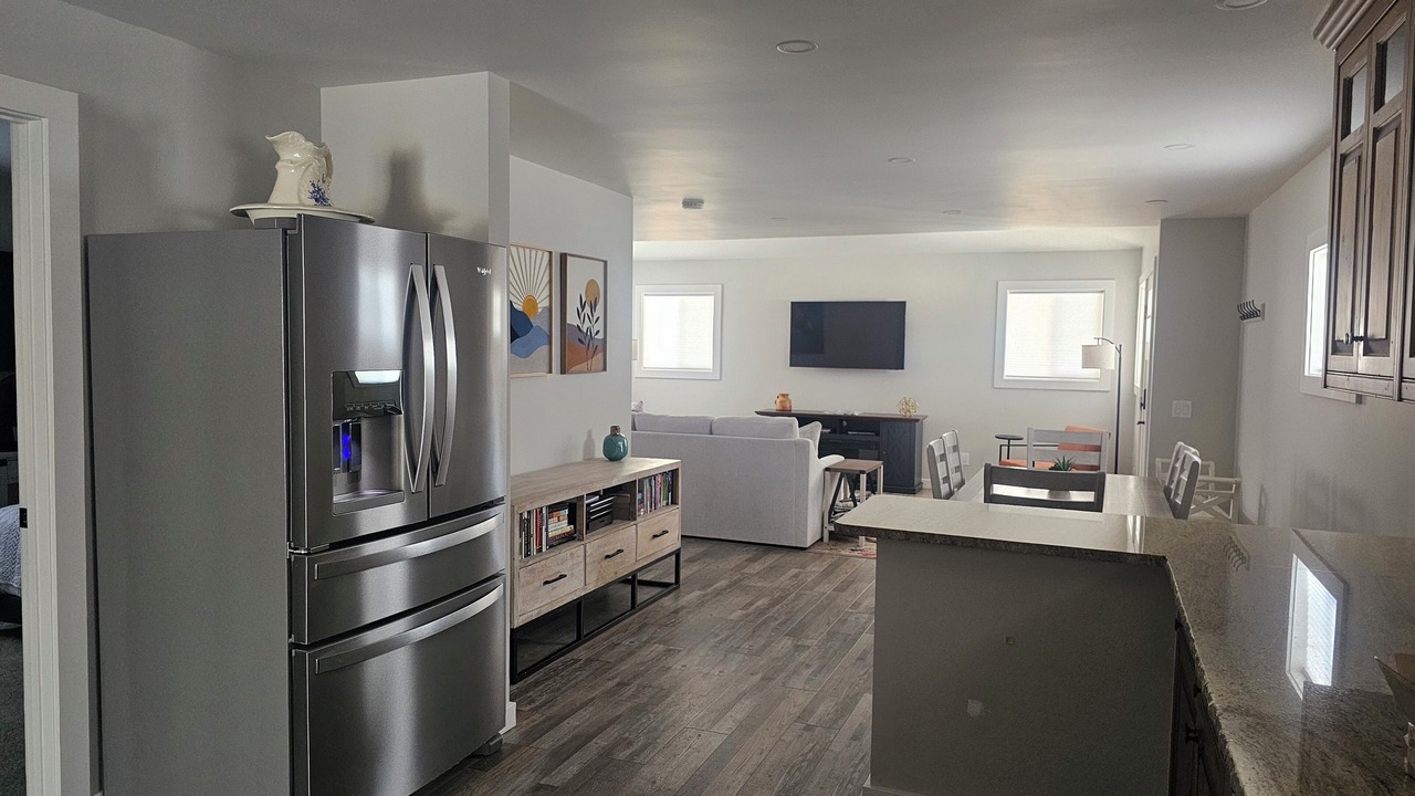 Photo of Others in Victor