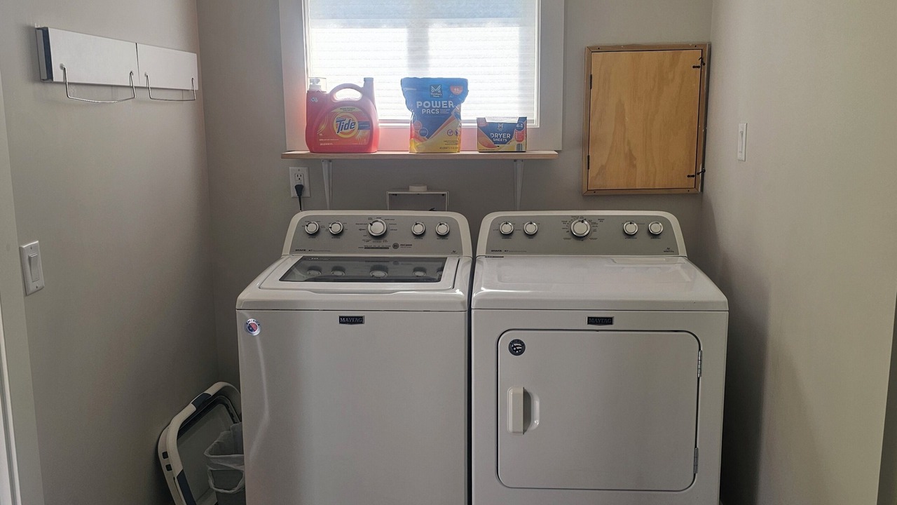 Photo of Others in Victor