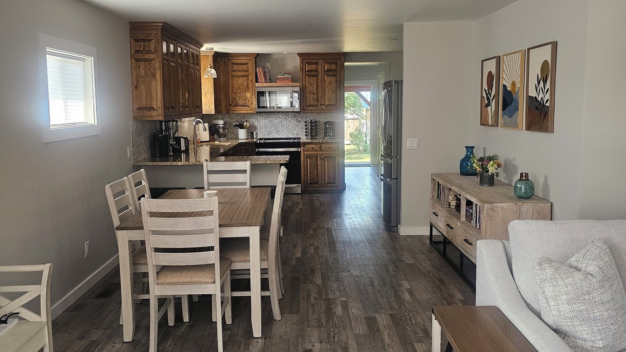 Photo of Others in Victor