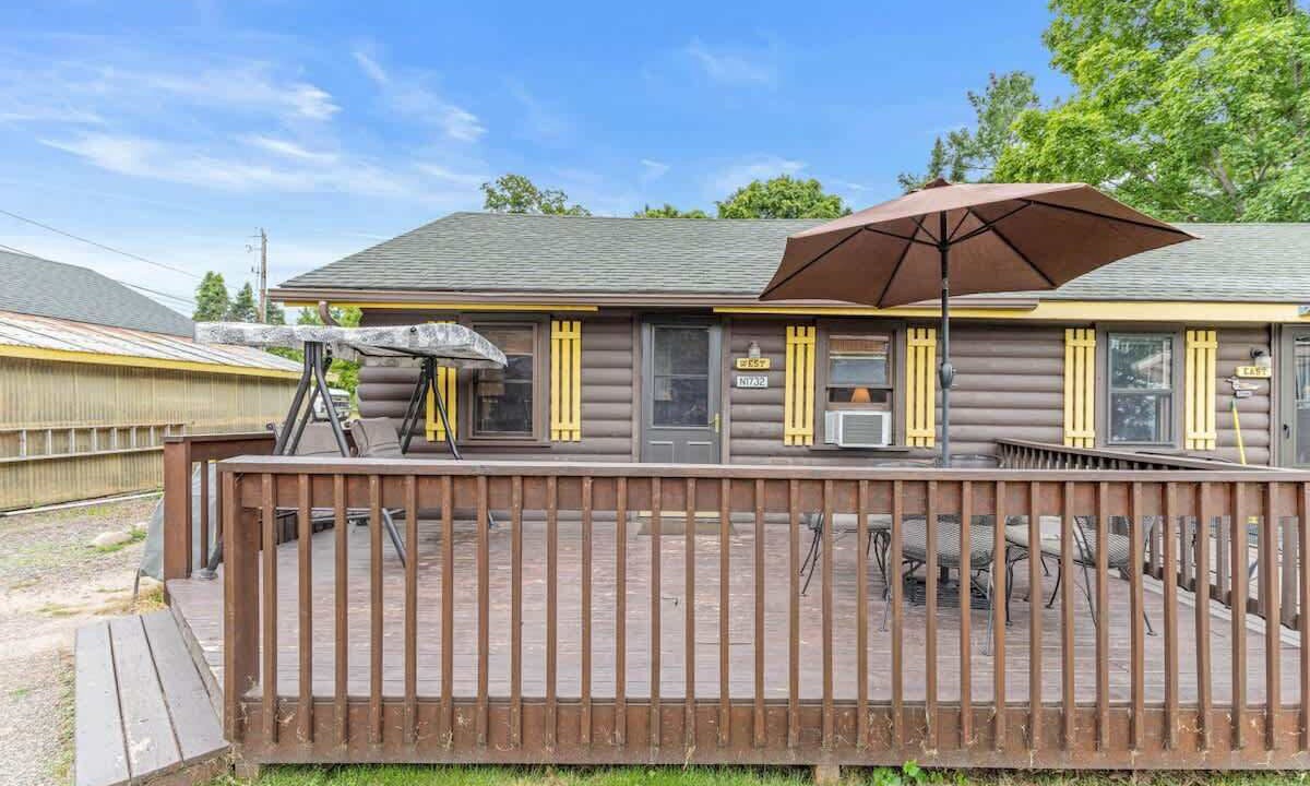 Photo of Others in Brill