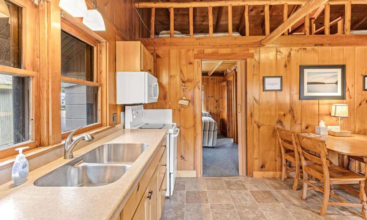 Photo of Others in Brill