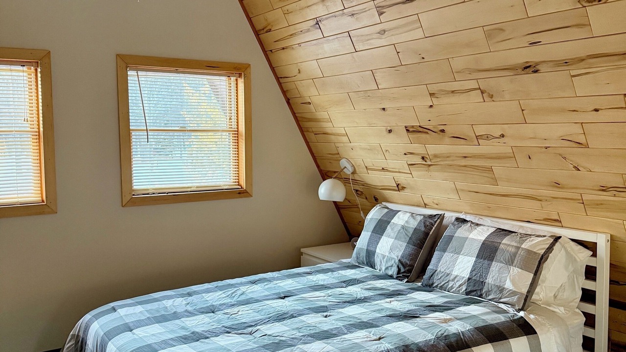 Photo of Bedroom in Butternut