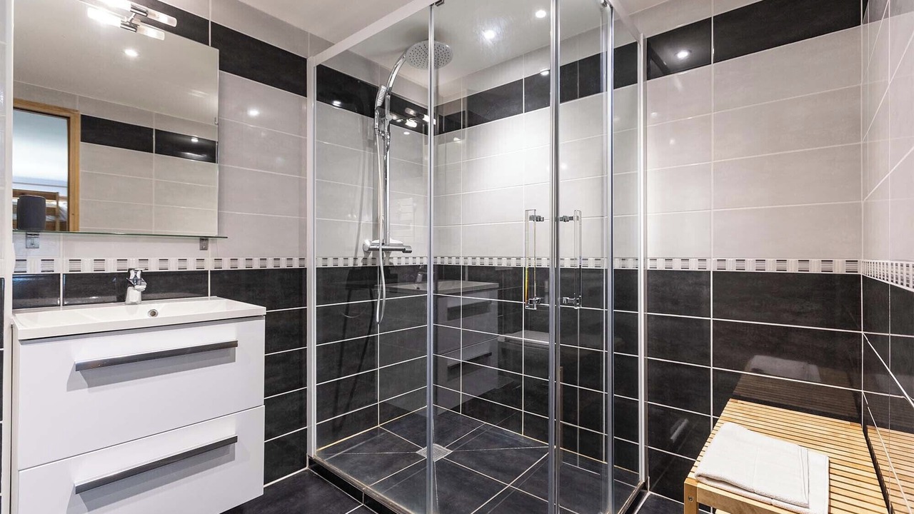 Photo of Bathroom in Nancroit