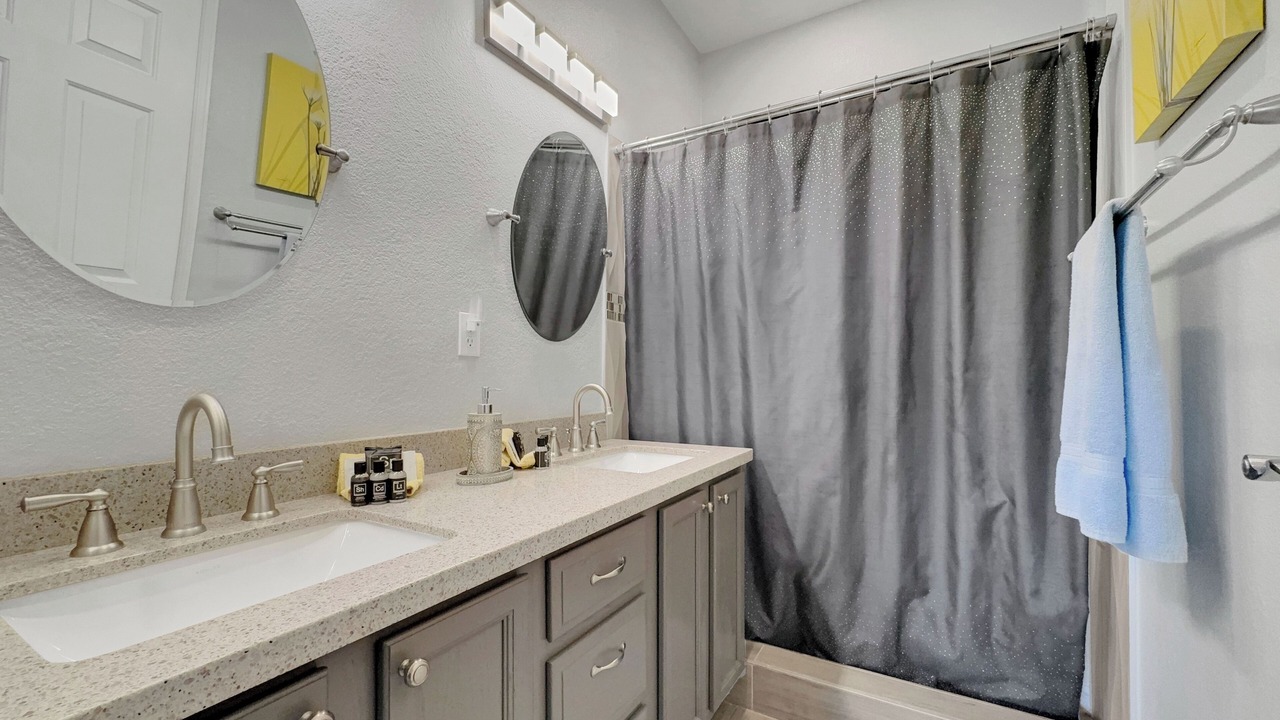 Photo of Bathroom in Superstition Lakes