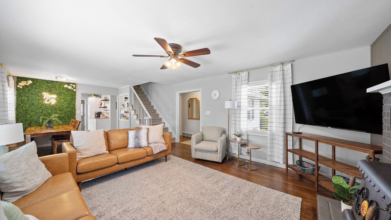 Photo of Livingroom in Lee's Summit