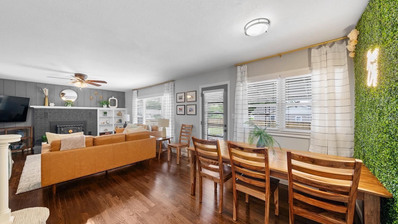 Photo of Livingroom in Lee's Summit