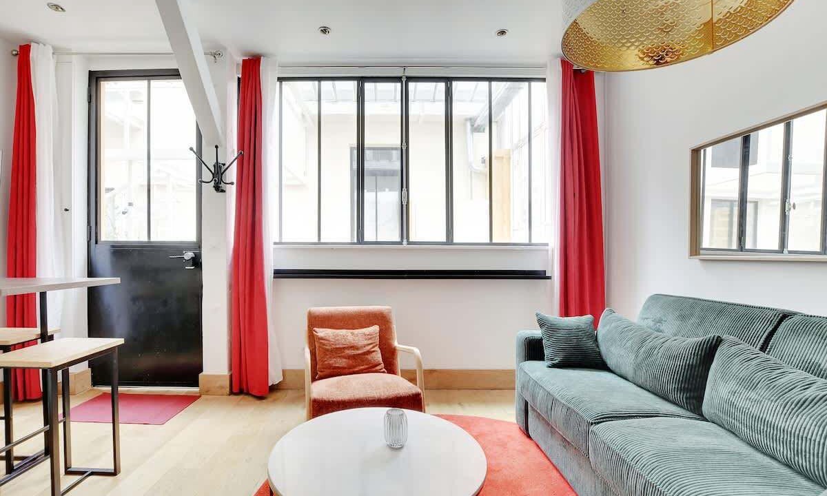 Photo of Livingroom in Quartier des Grandes-Carrieres
