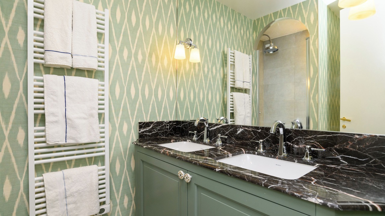 Photo of Bathroom in Quartier de l'Ecole-Militaire