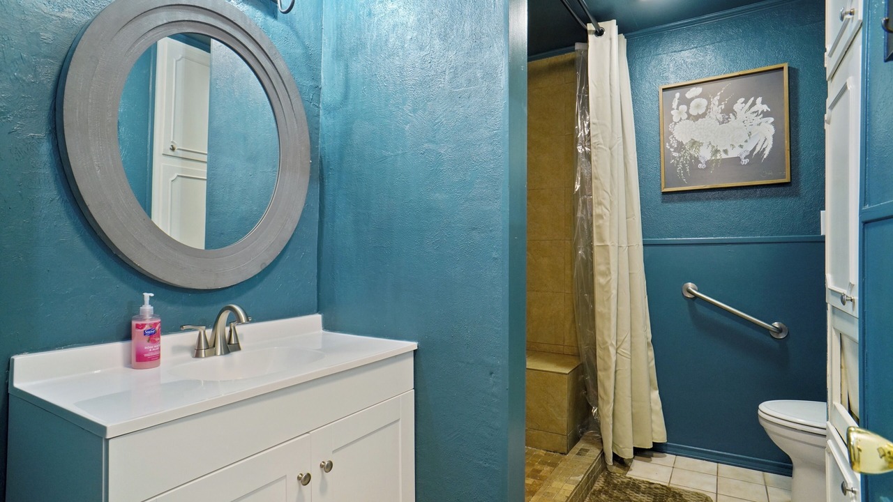Photo of Bathroom in Westworth Village