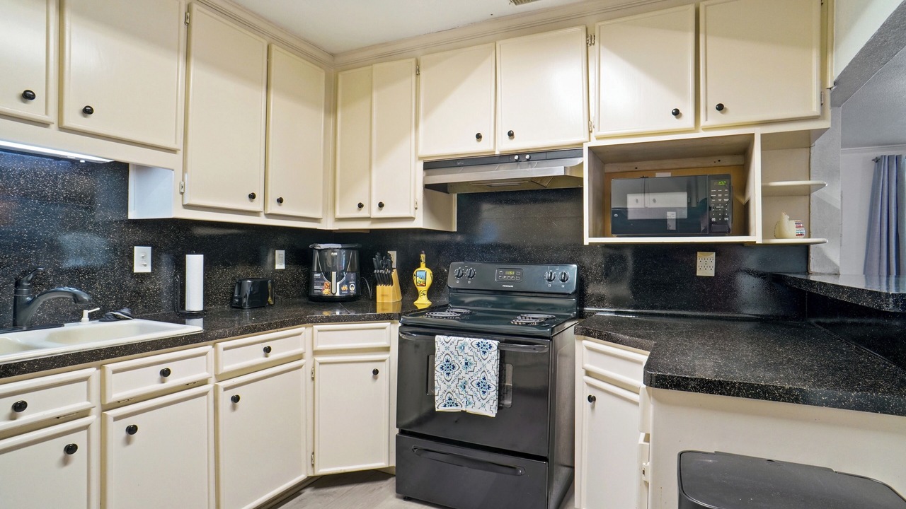 Photo of Kitchen in Westworth Village